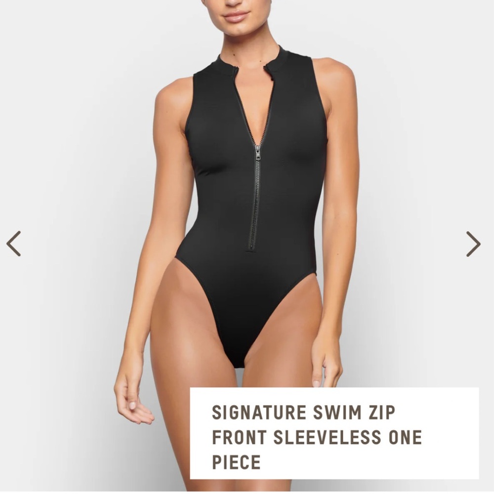 NWT SKIMS Signature Zip Front Sleevless One Piece